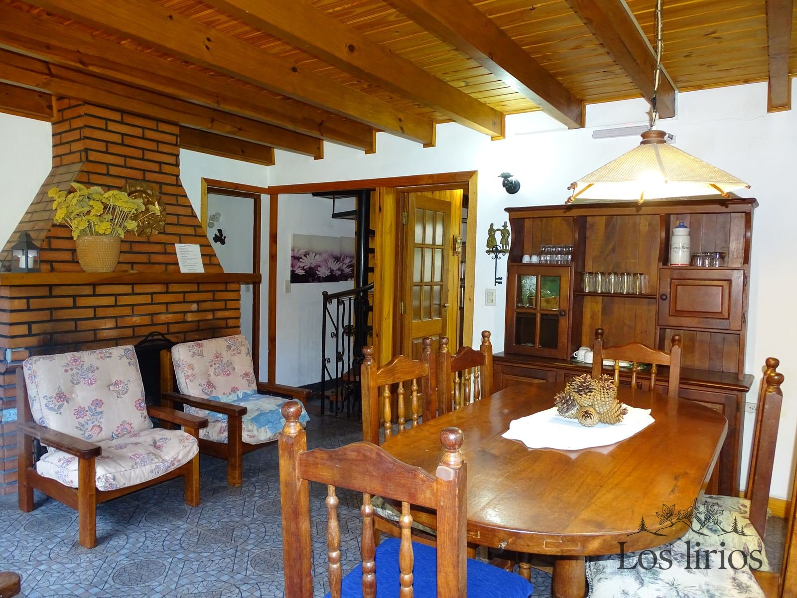 Living y comedor Cabaña Los Lirios